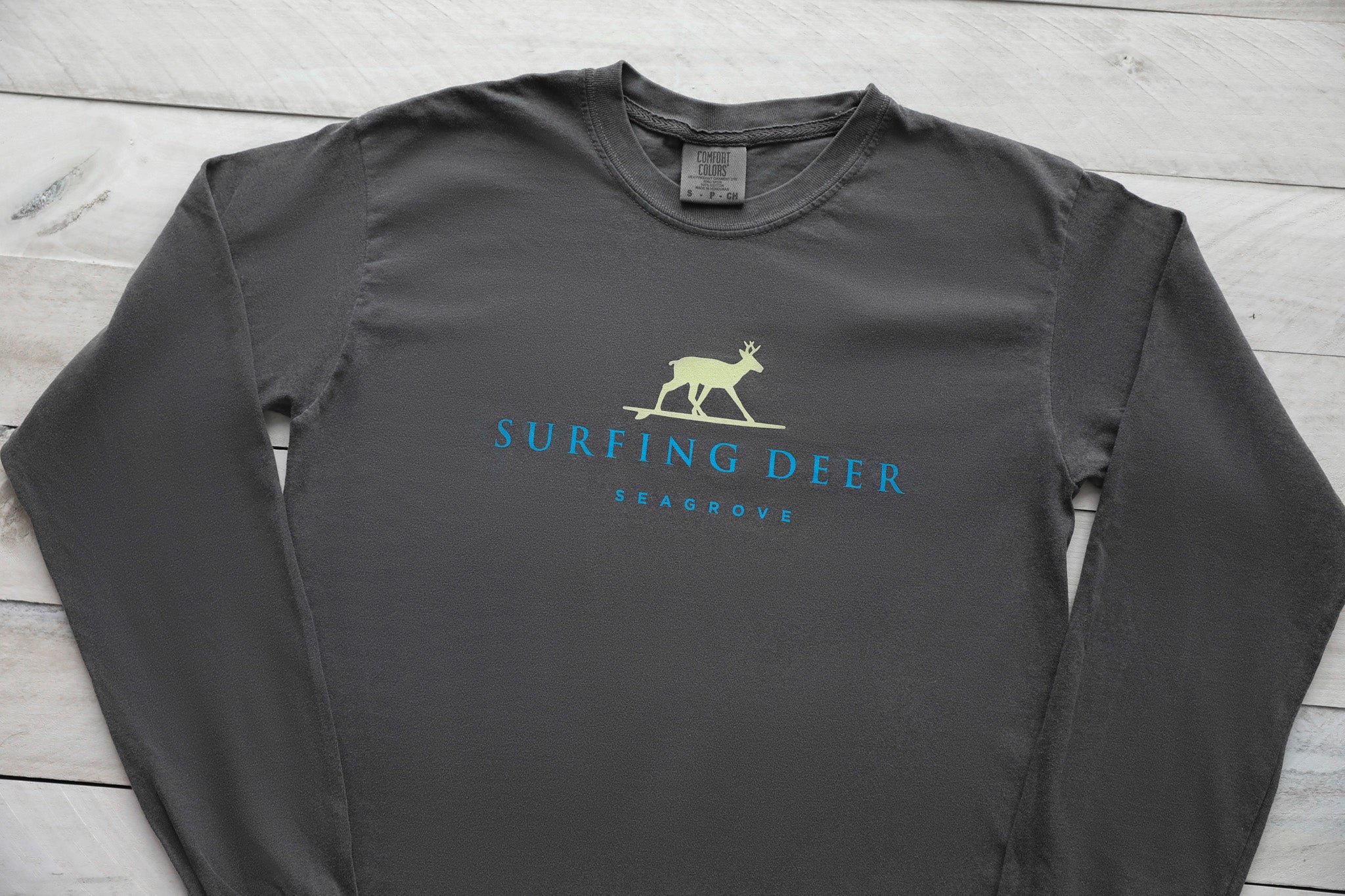 Surfing Deer<br>Pepper/Sapphire<br>Long Sleeve Tee